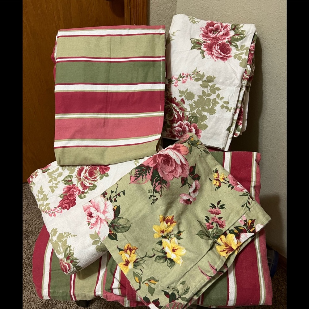 Queen Size Set • EUC •Soft Cotton Flannel